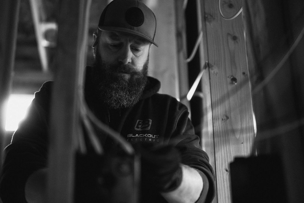 Blackout Electric image 40