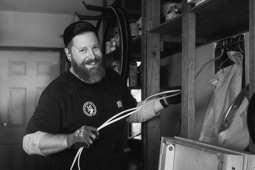 Blackout Electric image 33