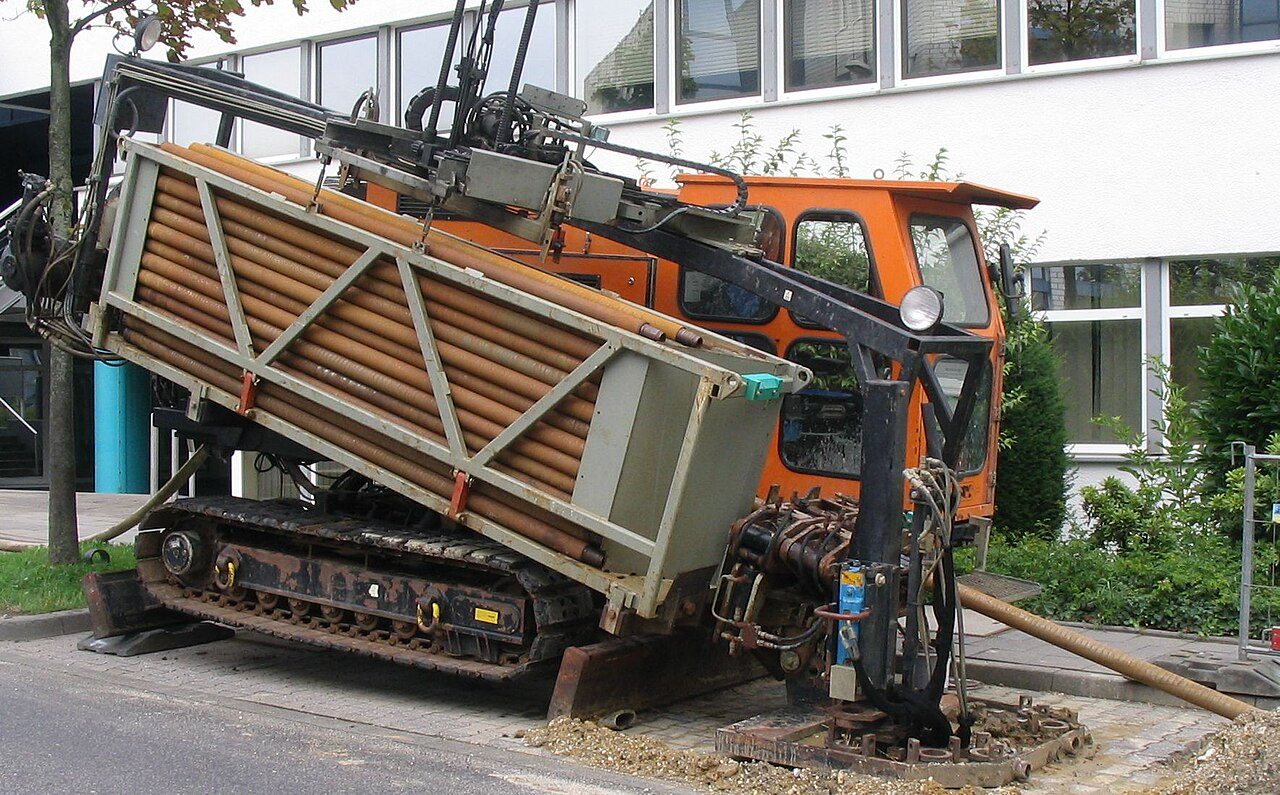 Horizontal directional drilling rig set up for a trenchless underground bore